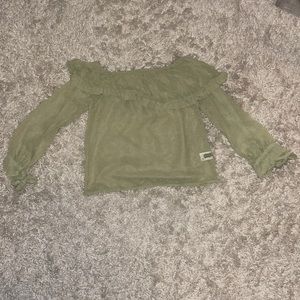 New junior’s off the shoulder sheer long sleeve top size: small/4